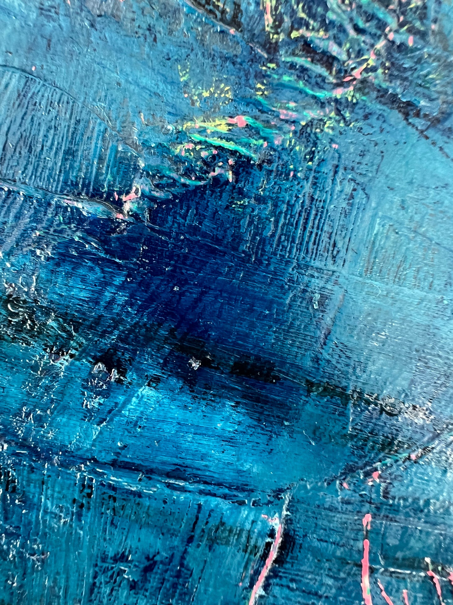 Laisser une empreinte, translating to "Leave a Mark", in English, is an oil & ink painting by Beatrice Morel, a close up featuring varied shades of blue, from deep indigo to pale sky tones